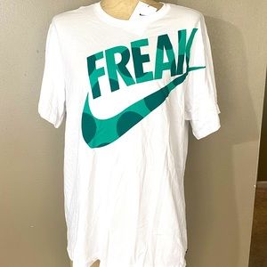 Nike The Nike Tee